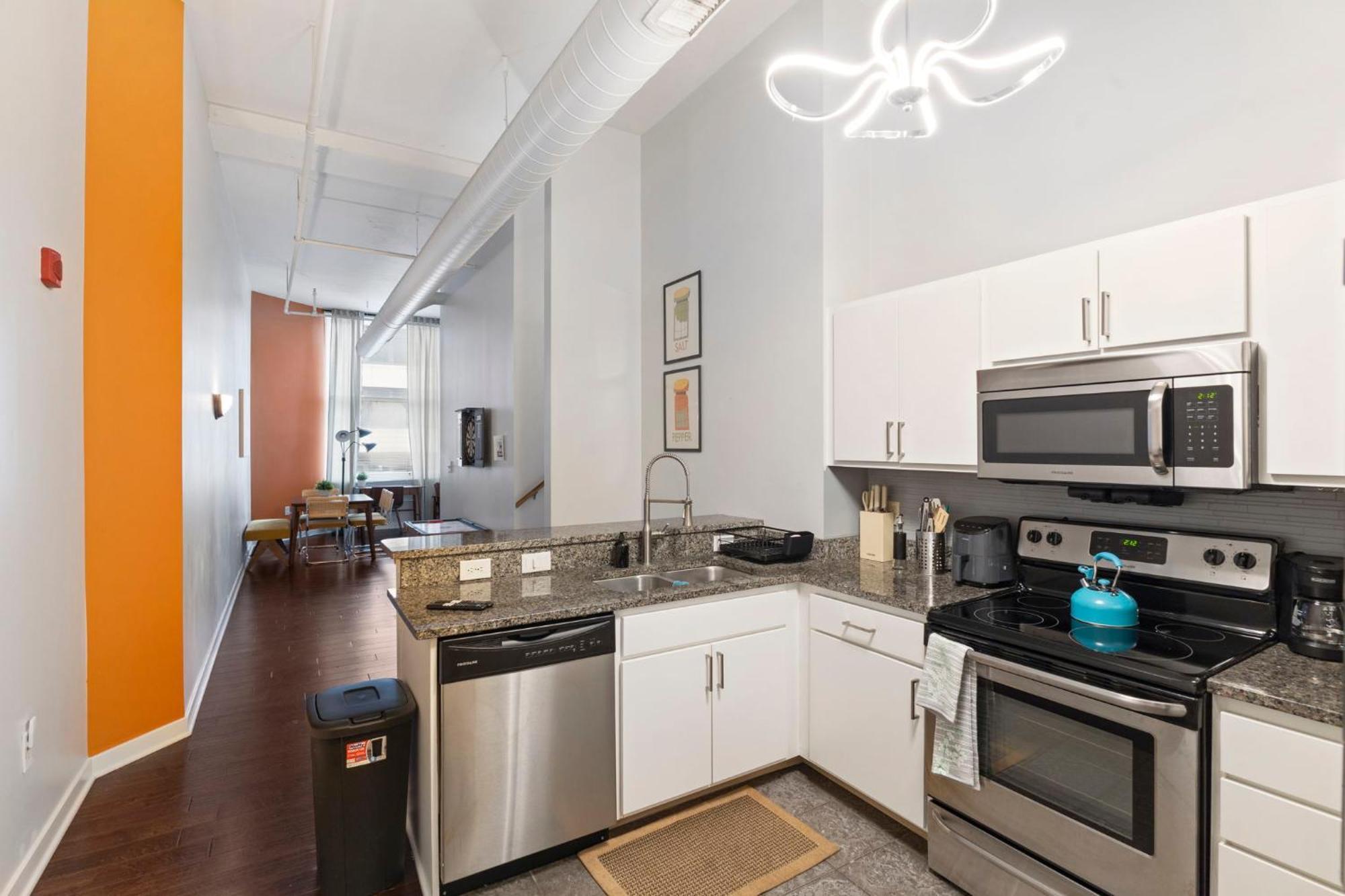 Indy City Loft - Convention Center - Sleeps 7 - Stadium Access Indianapolis Luaran gambar
